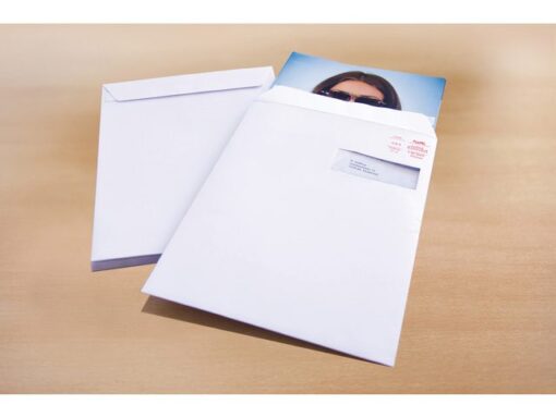 Akte envelop met venster Raadhuis 229x324mm C4 wit met      plakstrip doos a 250 stuks