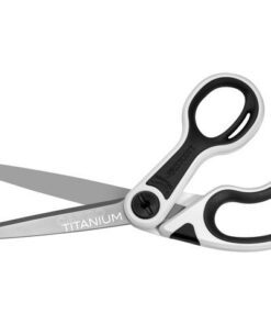 deze instelbare Glide technologie zorgt voor optimale knipresultaten. Knipt makkelijk door meerdere lagen textiel. Geschikt voor links- en rechtshandig gebruik. Afmeting schaar: 230mm / 9 inch. Kleur: Lichtgrijs/zwart. Garantie: 25 jaar. Verpakking voorzien van europonsing.