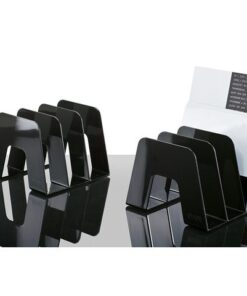 brochures en tijdschriften. De houder heeft een 3-vaks verdeling (61 mm) en is vervaardigd van hoogwaardig polystyrol. Het hoogglanzende oppervlakte zorgt voor een luxe uitstraling. Ideaal voor op kantoor of thuis. Buitenmaten: B 209 x D 224 x H 163 mm. Kleur zwart.