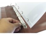 Schrijf/documentenmap Alassio A4. 4 ringsmechaniek Leer     cognac. Met slot