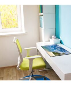 Soepele Kangaro PP bureau-onderlegger Strand. Formaat 38x58cm. Met anti-slip achterkant en 2 handige insteekhoezen aan de zijkanten. 100% recyclebaar.