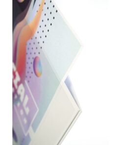 met een open bovenzijde. Hierdoor kan de ringband makkelijk worden gepersonaliseerd. De linker binnenzijde is daarnaast voorzien van een verticale insteek van 120mm breed. Door gebruik te maken van FSC A4 grijsbord en gelamineerd papier is de ECO ringband FSC A4 een duurzame oplossing voor uw presentaties. Het 4-rings D-mechaniek heeft een capaciteit van 20 mm en is gemonteerd op het achterplat.