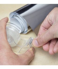zoals papier en karton. De rol heeft een standaard breedte van 19mm met een lengte van 30 meter. Wanneer het plakband op is