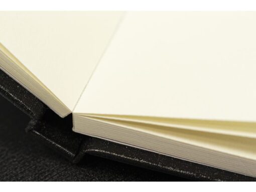 Aquarelboek Kangaro A5 luxe cover 30 vel 200 grams aquarel  papier. Leeslint en elastiek.