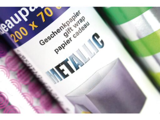 Kangaro KTC Cadeaupapier Kangaro metallic 1 rol van 70 x 200 cm.        Assorti.
