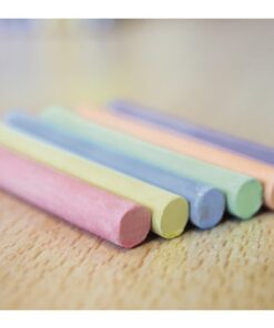 Bordkrijt stofvrij Kangaro assorti doos met 100 stuks.