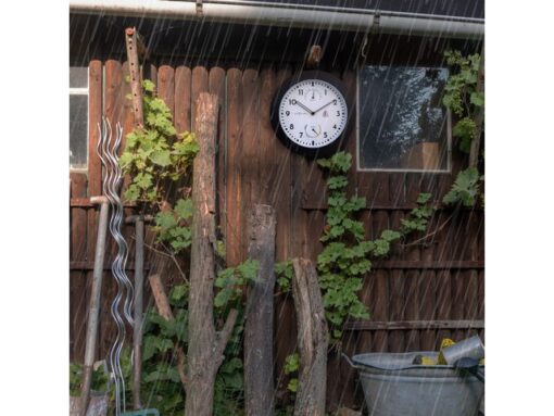 Buitenklok Nextime dia 25,5cm Daisy met thermo- en          hydrometer cijfers, zwarte rand witte wijzerplaat plastic