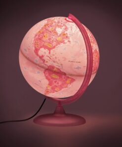 fantasierijk en vol fantastische suggesties met illustraties van dieren en personages van over de hele wereld. De roze kleur is het kenmerkende element