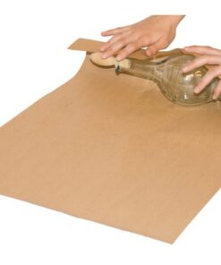 Eenvoudig en verfijnd kraft geschenkpapier voor elegante geschenkverpakkingen. 70 grams papier. Formaat 75cm x 250m. Kleur bruin.