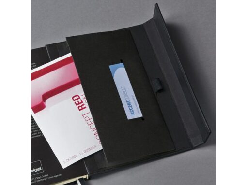 Sigel Notitieboek Conceptum Pure A5 zwart 5mm ruit hardcover met  magneetsluiting. Genummerde pagina's, inhoudsopgave,