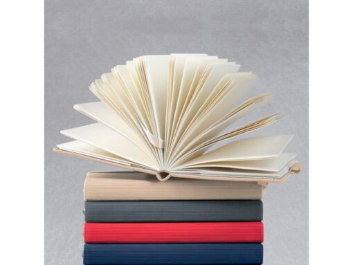 Sigel Notitieboek Conceptum A4 Beige 5mm ruit hardcover.          Genummerde pagina's, inhoudsopgave, sluiting d.m.v.