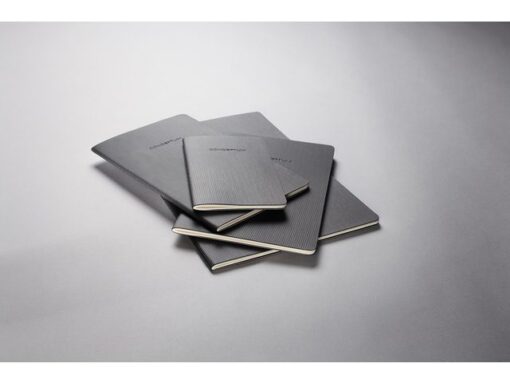 Sigel Notitieboek Conceptum A5 zwart 5mm ruit softcover. 64       pagina's 80 grams chamoiskleurig papier. Met quickpocket.