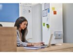 Whiteboard Rocada Skincube 55x55x200cm mobiel wit met 4     zijden