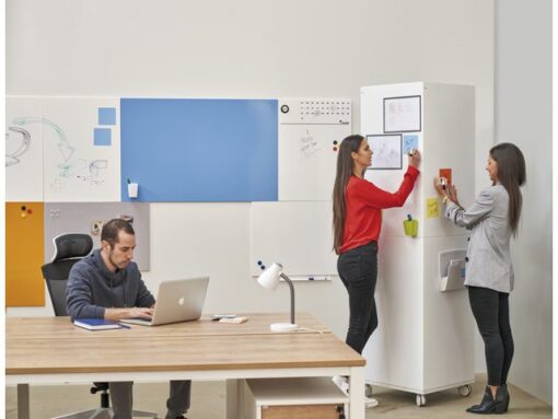 Whiteboard Rocada Skincube 55x55x200cm mobiel wit met 4     zijden
