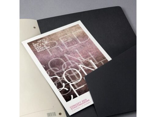 Sigel Schrijfblok Conceptum A4 zwart 5mm ruit softcover. 120      pagina's 80 grams chamoiskleurig papier. Met quickpocket.