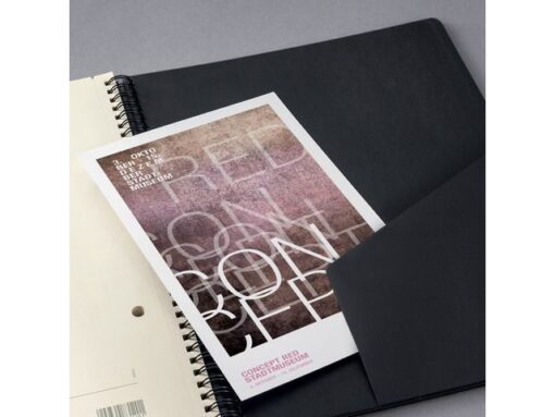 Sigel Notitieblok Conceptum A5 zwart 5mm ruit hardcover. 160      pagina's 80 grams chamoiskleurig papier. Met quickpocket.