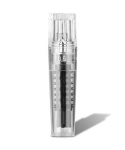 lopende van 0.10 mm - 2.00 mm en passen op de Artisto inktpennen MG1 Pro. De tekenpunt is gemaakt van roestvrij staal. Om de tekenpunt te vervangen open je het transparante opbergdoosje waarin de tekenpunt zit. Gebruik het kleine dopje van het doosje om de oude punt uit de inktpen MG1 Pro te draaien. Draai vervolgens met het kleine dopje de nieuwe tekenpunt van de MG1 Pro weer op de voorkant van de MG1 Pro. De instructie voor het vervangen is bij de tekenpunt bijgesloten.
