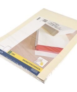 Monsterzak-envelop met zelfklevende plakstrip. Extra zware kwaliteit crèmekleurig kraft papier 170 grs. Met blokbodem en zijvouw van 38 mm. Trapezium klep met Speedy Grip sluiting aan de korte zijde. Formaat 262x371x38mm EB4. Kleur crème. Krimp a 10 stuks.