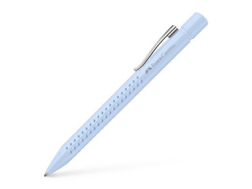 Balpen Grip 2011 met drukknop mechanisme, dus veilig voor binnenzakken. Uren onvermoeibare schrijven dankzij de ergonomische driehoekige vorm en uitgebalanceerde gewichtsverdeling. Met soft-grip zone voor veilige, non-slip grip. De kleur van de karakteristieke noppen op de non-slip grip zone komt overeen met de kleur van de houder. Met vervangbare XB vulling met documentechte inkt  in schrijfkleur blauw, documentecht. Houderkleur sky blue.