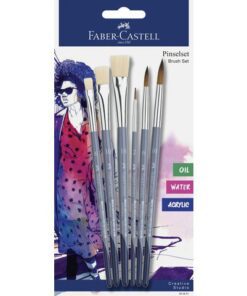 Penselenset gemaakt van synthetisch haar van hoge kwaliteit, niet verharend, met houten handvat. De penselen hebben een hoge verfafgifte. Ronde penselen in de maten 2, 6, 10: ideaal voor acryl- en aquarelschilderen. Platte penselen in de maten 6, 10, 14: ideaal voor acryl- en olieverfschilderen. Blisterkaart met 3 ronde penselen en 3 platte penselen.