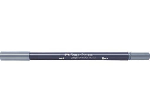 Sketchmarker op alcoholbasis. Marker is voorzien van twee punten: een zachte, flexibele penseelpunt voor grote vlakken en variabele lijndiktes en een finelinerpunt met metalen behuizing (0,6mm) voor contouren en details. Inkt is veegvast, waterbestendig en droogt snel. Hoge dekking door herhaaldelijk aanbrengen van de kleuren en streeploos te blenden. De doppen en de houder zijn gemaakt van 100% gerecycled materiaal en kunnen kleurvariaties vertonen door de productie. Kleur 243 cold grey XIII.