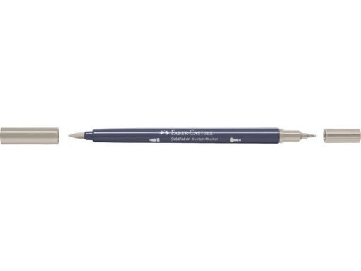 Sketchmarker op alcoholbasis. Marker is voorzien van twee punten: een zachte, flexibele penseelpunt voor grote vlakken en variabele lijndiktes en een finelinerpunt met metalen behuizing (0,6mm) voor contouren en details. Inkt is veegvast, waterbestendig en droogt snel. Hoge dekking door herhaaldelijk aanbrengen van de kleuren en streeploos te blenden. De doppen en de houder zijn gemaakt van 100% gerecycled materiaal en kunnen kleurvariaties vertonen door de productie. Kleur 272 warm grey III.