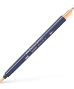 Sketchmarker op alcoholbasis. Marker is voorzien van twee punten: een zachte, flexibele penseelpunt voor grote vlakken en variabele lijndiktes en een finelinerpunt met metalen behuizing (0,6mm) voor contouren en details. Inkt is veegvast, waterbestendig en droogt snel. Hoge dekking door herhaaldelijk aanbrengen van de kleuren en streeploos te blenden. De doppen en de houder zijn gemaakt van 100% gerecycled materiaal en kunnen kleurvariaties vertonen door de productie. Kleur 303 powder.