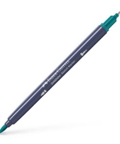 Sketchmarker op alcoholbasis. Marker is voorzien van twee punten: een zachte, flexibele penseelpunt voor grote vlakken en variabele lijndiktes en een finelinerpunt met metalen behuizing (0,6mm) voor contouren en details. Inkt is veegvast, waterbestendig en droogt snel. Hoge dekking door herhaaldelijk aanbrengen van de kleuren en streeploos te blenden. De doppen en de houder zijn gemaakt van 100% gerecycled materiaal en kunnen kleurvariaties vertonen door de productie. Kleur 313 dark cobalt green.