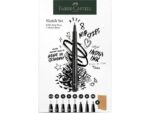 Set Pitt Artist Pen fineliners + schetsboek. De Pitt Artist Pen fineliners zijn ideaal voor schetsen, studeren en inkttekeningen. En ook uitermate geschikt voor handlettering. De lichtbestendigheid is hoog en is in elke kleur met een sterretje voorzien: *** zeer goed LB / ** goed LB. / * voldoende LB. De pen heeft een lange levensduur en hoog comfort met een vormvaste punt. De gepigmenteerde inkt is sneldrogend, permanent, reukloos, zuurvrij en  pH-neutraal. De inkt bloedt niet door papier. Het schetsboek heeft een kraft kaft en bestaat uit 40 pagina's 140 grams , natuurlijk wit papier met afgeronde hoeken. Inhoud set schetsboek en 8 Pitt Artist Pen fineliners  XXS, XS, S, F, M, 1.5, B, FM in zwart kleur 199.
