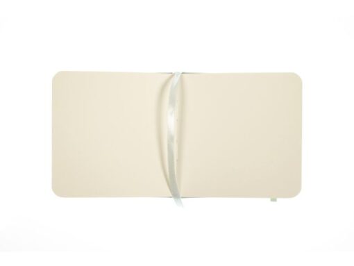 Schetsboek Kangaro 12x12cm mint PU hardcover 80 blad 140    grams roomwit papier met elastiek en lint
