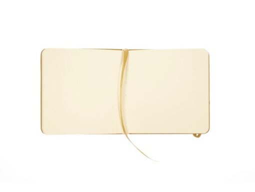 Schetsboek Kangaro 12x12cm okergeel PU hardcover 80 blad    140 grams roomwit papier met elastiek en lint