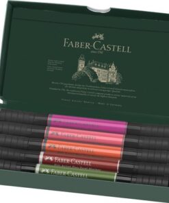 Inkttekeningen hebben een zeer lange artistieke traditie. Het is altijd een interessant medium geweest voor kunstenaars en grafici, het geeft tekeningen expressie en duurzaamheid en kan ook worden gecombineerd met vele andere tekentechnieken. Faber-Castell heeft alle voordelen van tekeninkt gecombineerd met de voordelen van een moderne, gemakkelijk te gebruiken multifunctionele marker - de Pitt Artist Pen duo marker. De gepigmenteerde en zeer lichtechte tekeninkt is ideaal voor schetsen, tekeningen, lay-outs, modeontwerp en illustratie. Doordat deze marker 2 punten heeft maakt het de mogelijkheden eindeloos. De brushpunt is fijn en flexibel en uitermate geschikt voor artistieke werken terwijl je de andere in metaal gevatte punt (0.8mm) juist kunt gebruiken voor meer gedetailleerde tekeningen en schetsen. De permanente inkt is waterproof en drukt niet door het papier. Inhoud Flower set 5 stuks. Kleurnummers: 125, 131, 118, 192, 174.