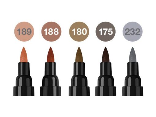 Inkttekeningen hebben een zeer lange artistieke traditie. Het is altijd een interessant medium geweest voor kunstenaars en grafici, het geeft tekeningen expressie en duurzaamheid en kan ook worden gecombineerd met vele andere tekentechnieken. Faber-Castell heeft alle voordelen van tekeninkt gecombineerd met de voordelen van een moderne, gemakkelijk te gebruiken multifunctionele marker - de Pitt Artist Pen duo marker. De gepigmenteerde en zeer lichtechte tekeninkt is ideaal voor schetsen, tekeningen, lay-outs, modeontwerp en illustratie. Doordat deze marker 2 punten heeft maakt het de mogelijkheden eindeloos. De brushpunt is fijn en flexibel en uitermate geschikt voor artistieke werken terwijl je de andere in metaal gevatte punt (0.8mm) juist kunt gebruiken voor meer gedetailleerde tekeningen en schetsen. De permanente inkt is waterproof en drukt niet door het papier. Inhoud Portrait set 5 stuks. Kleurnummers: 189, 188, 180, 175, 232.