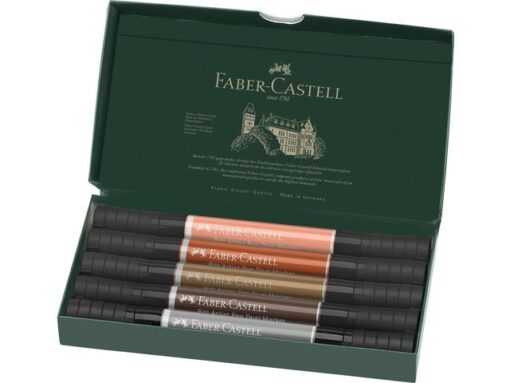 Inkttekeningen hebben een zeer lange artistieke traditie. Het is altijd een interessant medium geweest voor kunstenaars en grafici, het geeft tekeningen expressie en duurzaamheid en kan ook worden gecombineerd met vele andere tekentechnieken. Faber-Castell heeft alle voordelen van tekeninkt gecombineerd met de voordelen van een moderne, gemakkelijk te gebruiken multifunctionele marker - de Pitt Artist Pen duo marker. De gepigmenteerde en zeer lichtechte tekeninkt is ideaal voor schetsen, tekeningen, lay-outs, modeontwerp en illustratie. Doordat deze marker 2 punten heeft maakt het de mogelijkheden eindeloos. De brushpunt is fijn en flexibel en uitermate geschikt voor artistieke werken terwijl je de andere in metaal gevatte punt (0.8mm) juist kunt gebruiken voor meer gedetailleerde tekeningen en schetsen. De permanente inkt is waterproof en drukt niet door het papier. Inhoud Portrait set 5 stuks. Kleurnummers: 189, 188, 180, 175, 232.