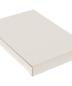 let er dan ook op dat de verpakking van afdoende kwaliteit is. Het programma verzendverpakking van Raadhuis biedt een aantal verpakkingsoplossingen die ervoor zorgen dat de te verzenden inhoud extra beschermd wordt tijdens de verzending. Brievenbusdoos afmeting 255x160x28mm.Ook geschikt voor DHL