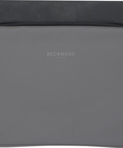 waardoor het als geheel dus niet volledig waterdicht is. Gewicht 305 gram. Materiaal: 100% PET polyester van gerecyclede plastic flessen. Kleur grijs.