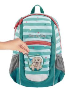 Vandaag zijn dieren een ware rage voor uw kinderen en de volgende dag kan dat maar zo weer iets anders zijn. De verandering van voorkeuren is meestal erg moeilijk met schooltassen. Niet met de schooltassen van Step by Step. Met onze magic mags kan uw kind de motieven op de schooltas gemakkelijk verwisselen of verwijderen zonder dat er resten achter blijven. De motieven klampen zich vast aan twee magnetische oppervlakken die in de schooltas zijn verwerkt. Bevat 2 magneten en 1 sleutelhanger. Magic mags zijn lenticulaire afbeeldingen en zijn gemaakt van gerecycled PET.