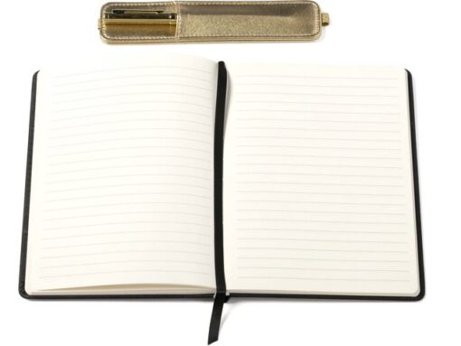 Notitieboek Èccolo met pen en houder Black lijn ca.15x20cm  80 gr. 256 pag.