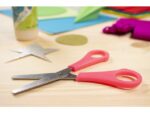 Schaar Westcott  Kids 13cm RH kunstst. ronde punt roze in   zak