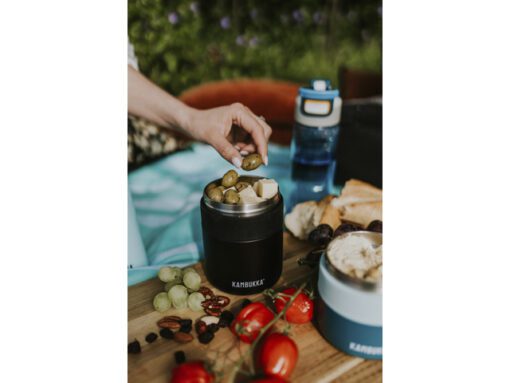 Lunchbox KAMBUKKA Bora 600ml geïsoleerd Matte Black met     ventilatie opening