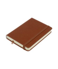 waardoor pagina's niet loslaten en mede door de harde kaft goed beschermd zijn. Het schetsboekje is ook voorzien van een leeslint en afsluitelastiek