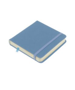 waardoor pagina's niet loslaten en mede door de harde kaft goed beschermd zijn. Het schetsboekje is ook voorzien van een leeslint en afsluitelastiek
