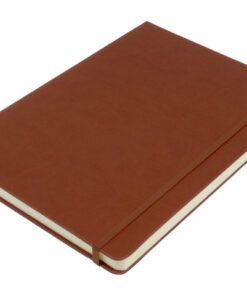 waardoor pagina's niet loslaten en mede door de harde kaft goed beschermd zijn. Het schetsboekje is ook voorzien van een leeslint en afsluitelastiek