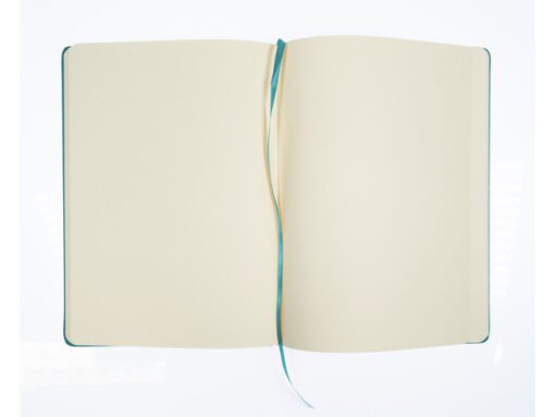 Schetsboek Kangaro A4 dark turquoise PU HC 80 vel 140gr     roomwit met elastiek en lint