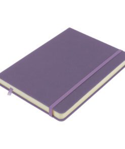 waardoor pagina's niet loslaten en mede door de harde kaft goed beschermd zijn. Het schetsboekje is ook voorzien van een leeslint en afsluitelastiek