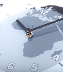De NeXtime Mondial glasklok is bedrukt met een afbeelding van een wereldkaart en laat drie verschillende tijdzones zien in de wereld. Reist u veel of doet u veel zaken in deze landen' Dan is dit een ideale klok voor aan de wand in uw huis of op kantoor. Afm. 19x50cm
