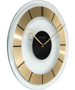 De NeXtime Retro glasklok heeft een wijzerplaat van helder glas met een metalen gouden cirkel erop bedrukt. De uuraanduiding is zwart met strepen waardoor de tijd eenvoudig is af te lezen. Deze klok heeft een moderne eigentijdse uitstraling en past hierdoor in elk interieur. Afm. 31cm