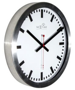 waardoor de klok geluidloos is. Deze klok is radio controlled