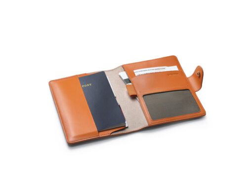 Paspoorthoes Sheaffer EMILY IN PARIS leer met penhouder,    Oranje