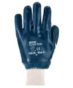 De werkhandschoen Arco Essentials Heavyweight Full nitril is ontwikkeld voor zwaardere algemene werkzaamheden waarbij extra duurzaamheid en bescherming nodig zijn. De volledig nitril-gecoate afwerking is robuuster dan bij standaard licht gecoate handschoenen en biedt daardoor een betere weerstand tegen slijtage en mechanische belasting.De stevige coating zorgt voor een betrouwbare grip tijdens diverse werkzaamheden. Dankzij de gebreide boord sluit de handschoen stabiel aan rond de pols en blijft hij goed op zijn plaats bij intensief gebruik.